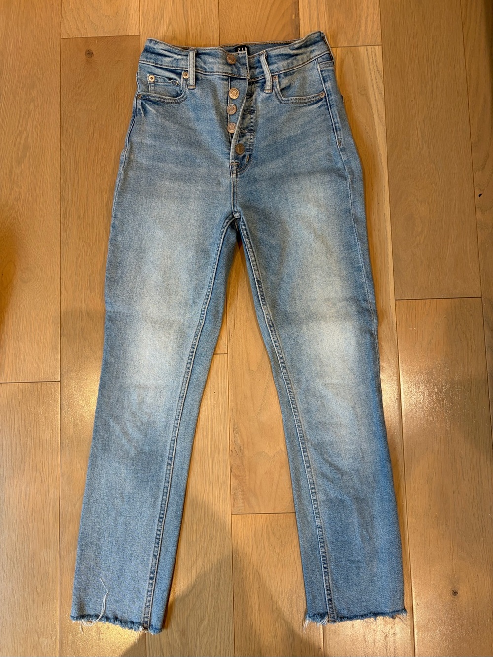 Gap High-Rise Light Wash Women's Jeans with Button Fly